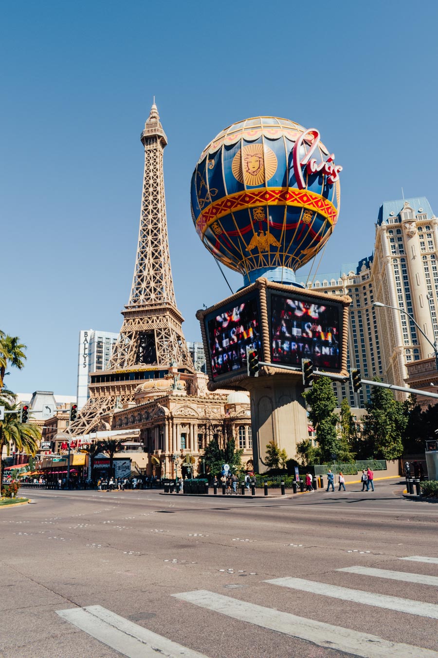 Mini Eiffel Tower - Picture of Paris Las Vegas Hotel & Casino