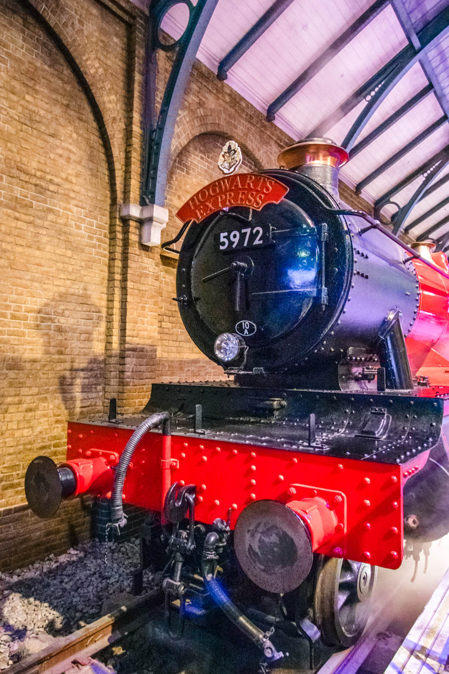 Discover the top Harry Potter tours in London and immerse yourself in the enchanting world of Harry Potter with these magical guided tours.