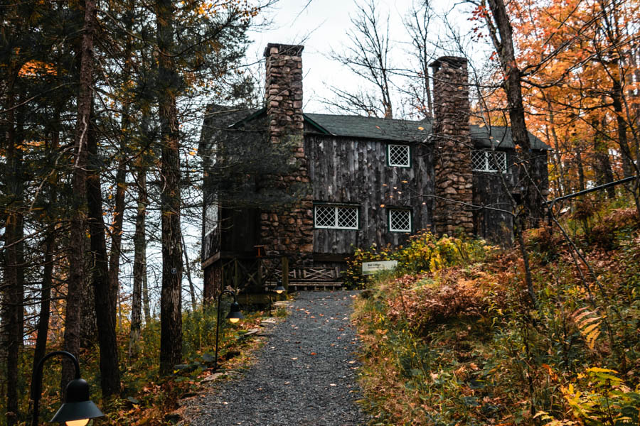 Everything you need to know about visiting Adirondack Experience, the museum on Blue Mountain Lake. This museum in the Adirondacks is a must-visit. | Things to do in the Adirondacks | New York Travel | Day Trips Adirondacks | Adirondacks Trip