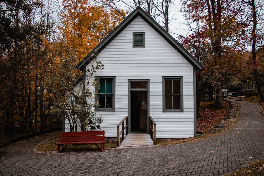 Everything you need to know about visiting Adirondack Experience, the museum on Blue Mountain Lake. This museum in the Adirondacks is a must-visit. | Things to do in the Adirondacks | New York Travel | Day Trips Adirondacks | Adirondacks Trip