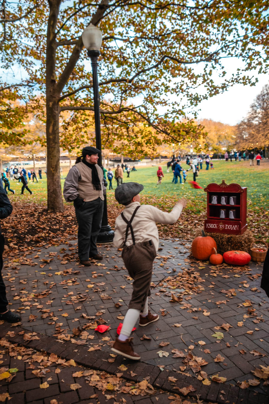 Experience the spooktacular Days of Incandescence in Corning, NY! Immerse yourself in 1800s themed celebration of history and light. This Halloween festival in New York is a must-visit! Things to do in Corning NY | Fall in the Finger Lakes | Halloween Activities New York State | Best Festivals USA